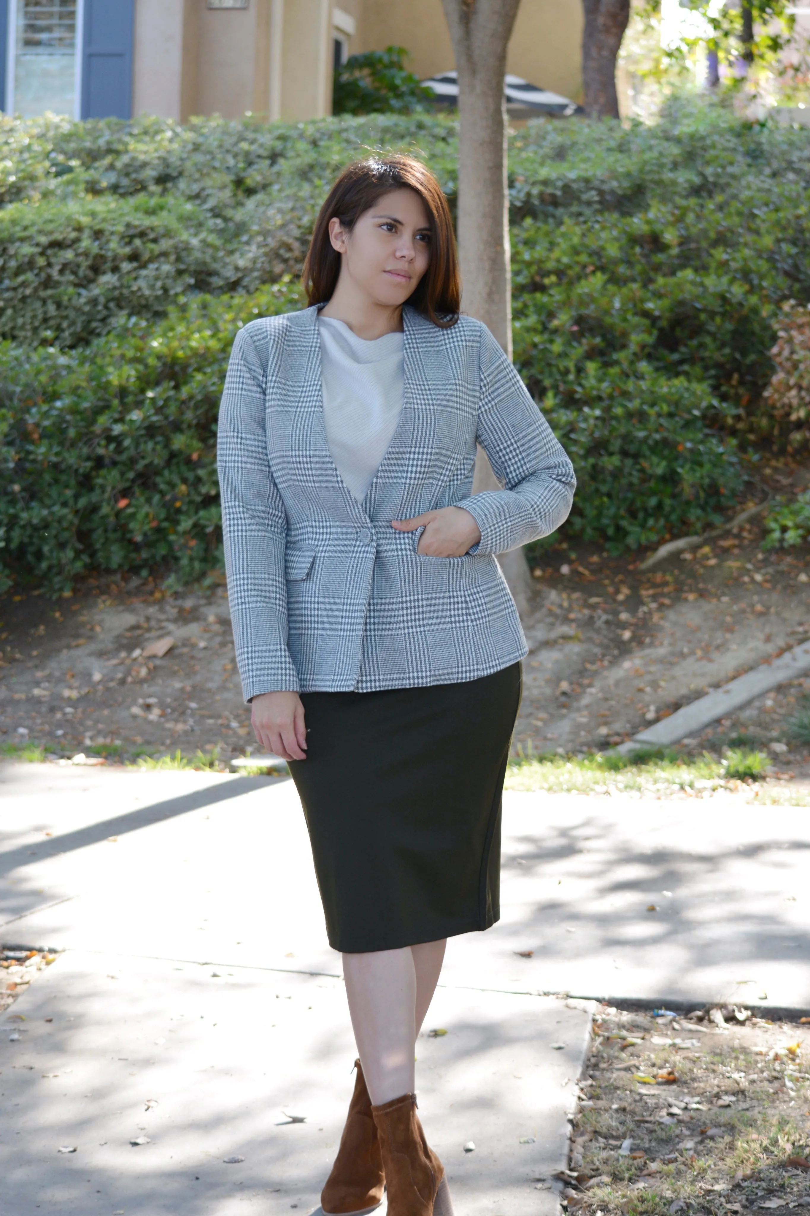 Della Gray Houndstooth Blazer