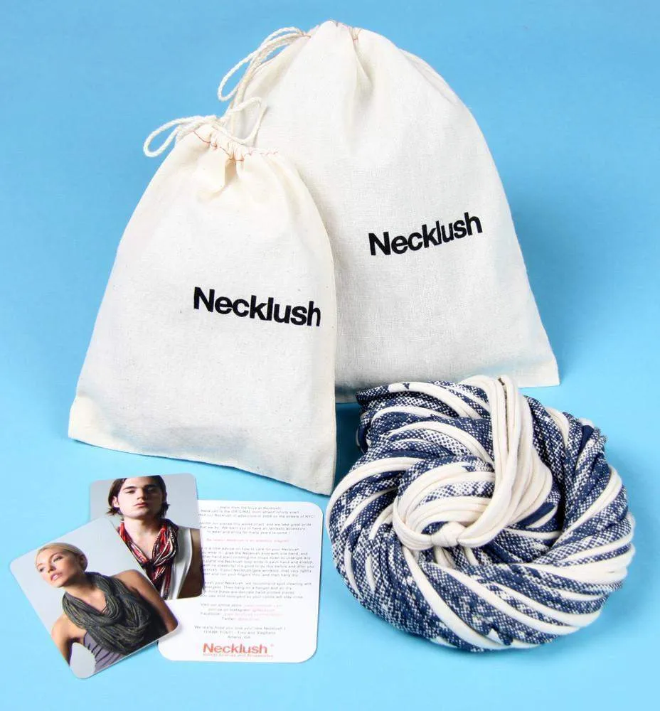 Necklush Infinity Scarf / White & Black / Unisex