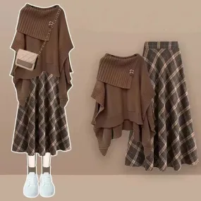 Strick-Poncho mit Faltenrock im Light Academia Stil